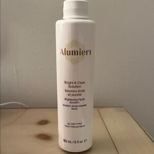 Brightening Facial Solution - White